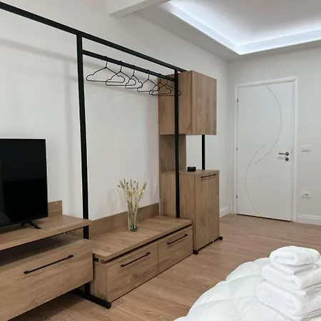 102 Bllok Apartment *