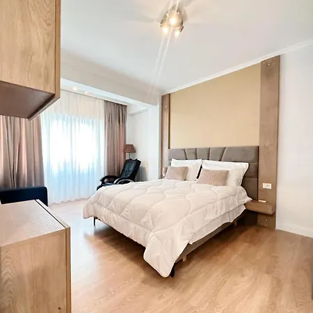 102 Bllok Apartment